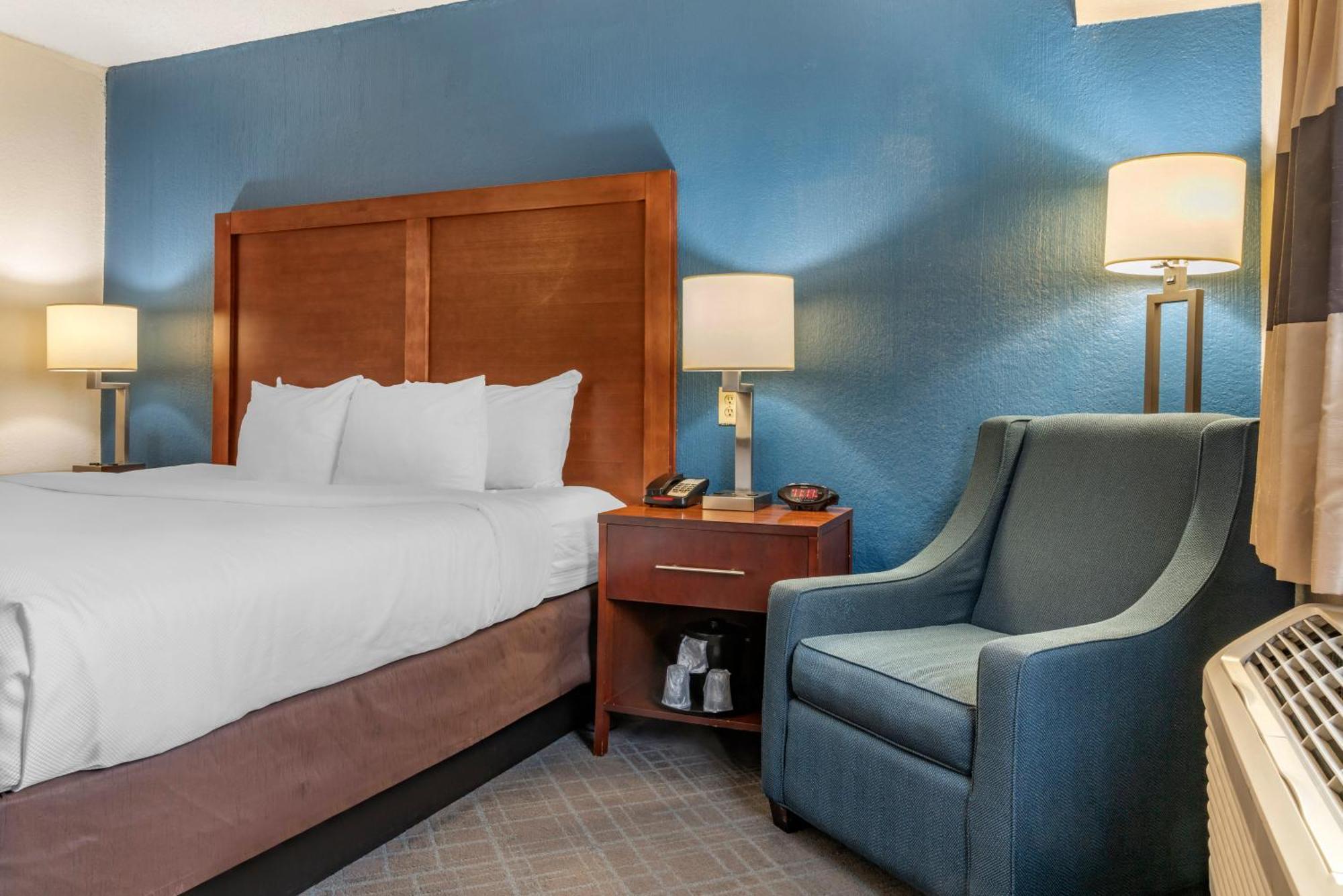 Comfort Inn University Amherst Extérieur photo